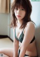 Aya Yoshizaki 吉崎綾, Weekly Playboy 2021 No.46 (週刊プレイボーイ 2021年46号) P5 No.45b2ad Image No. 5